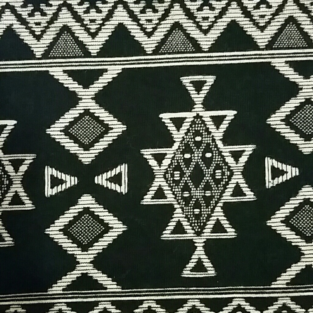 🦚NWOT Aztec Print Mini Skirt - Picture 2 of 3